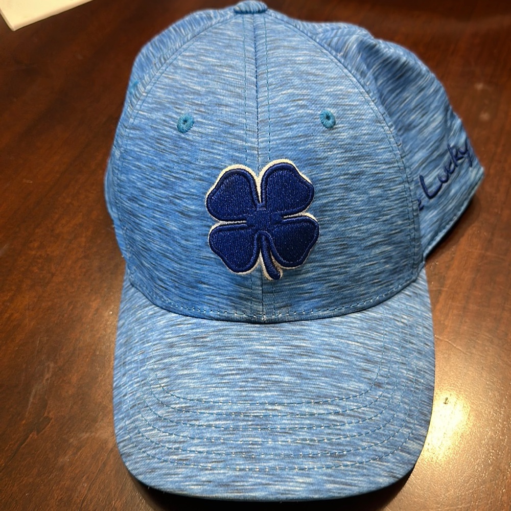 Live lucky hat